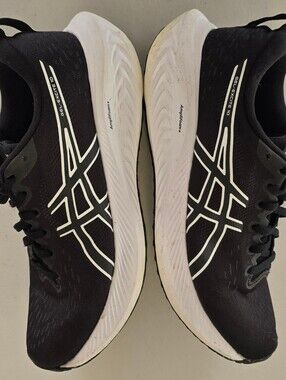 size 8.5 Asics Gel-Excite 10 Black/White Mesh Lace Up Low Top Running Shoes